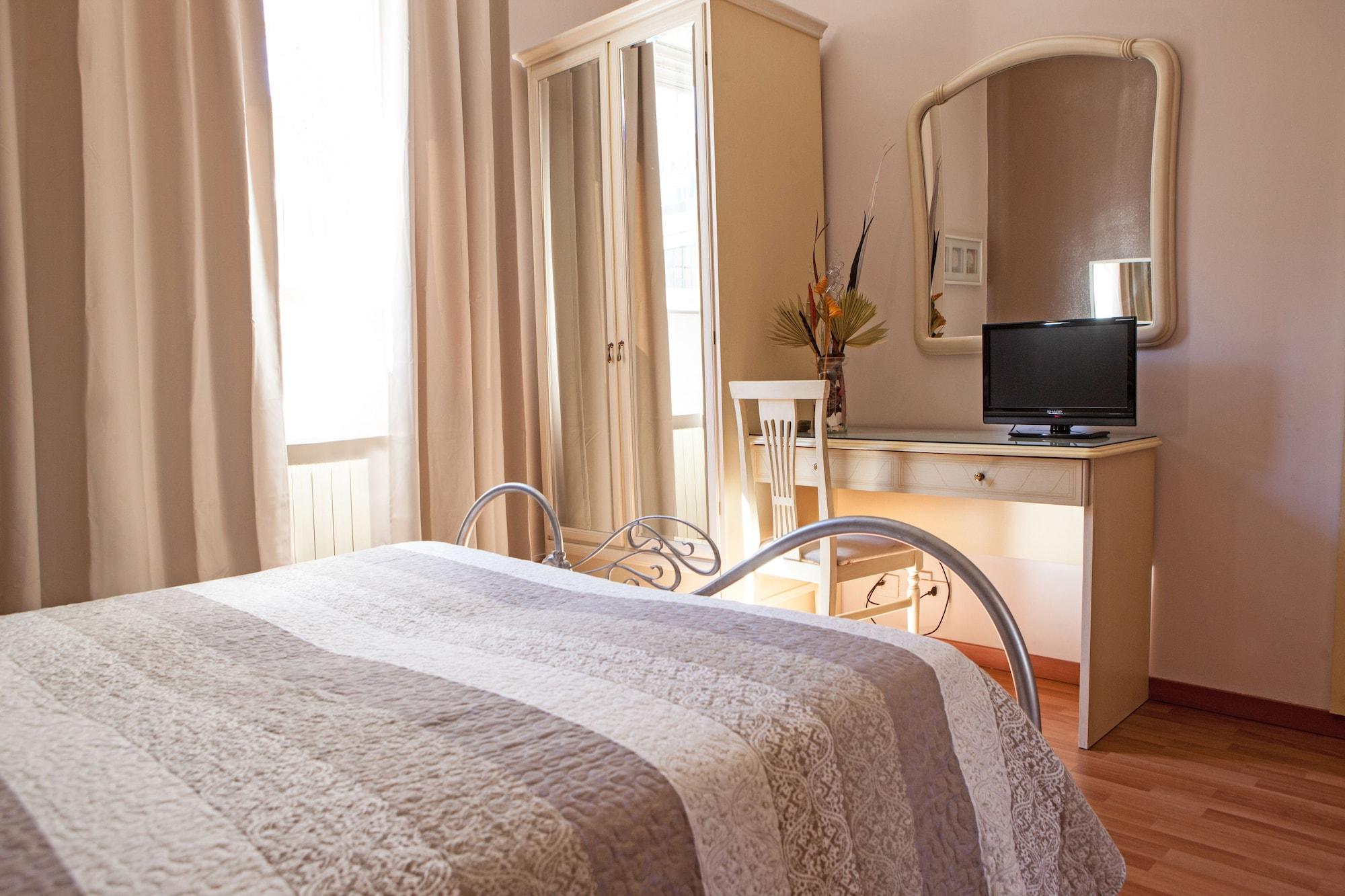 Hotel Adriano 3*